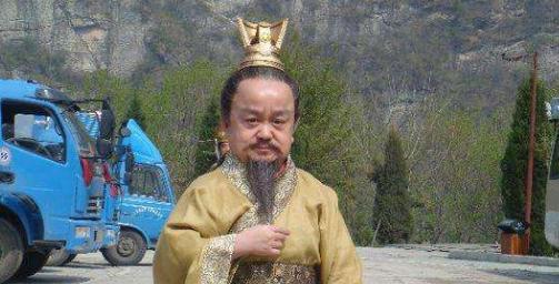 中国矮人明星,揭秘中国矮人明星的璀璨人生